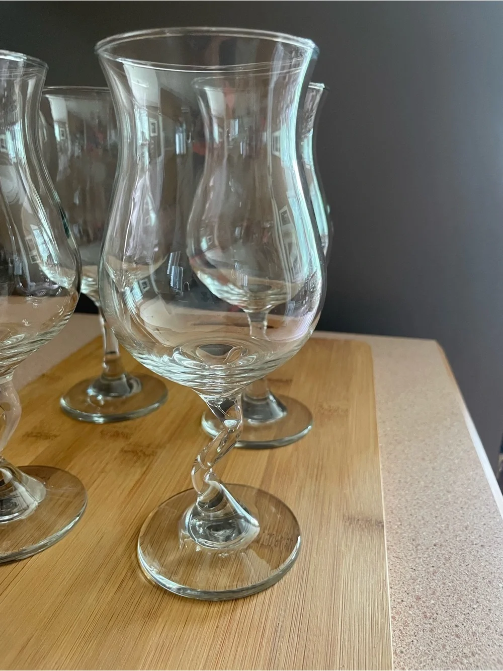Libbey Z stem Clear Twisted hurricane Wine Glasses - Set of 4